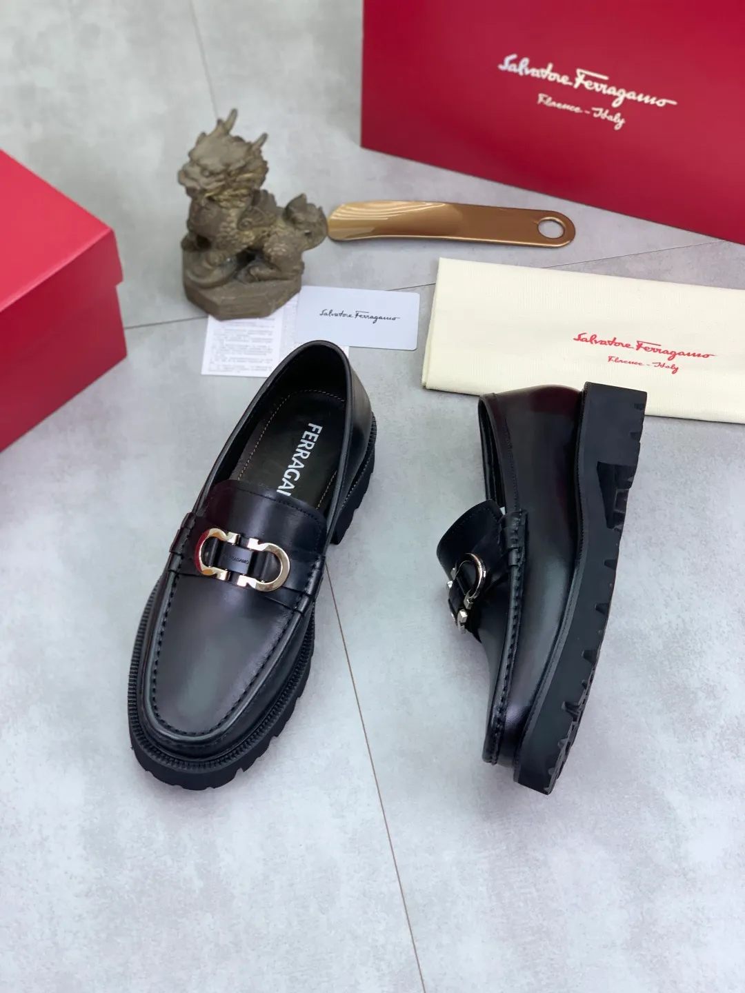 Men's men's shoes 💰P560 new high quality [Ferragamo/Ferragamo] latest model original imported calfskin, imported cowhide lining + original luxury metal buckle + original combination outsole Comparison without pressure Code number: 38-44 (45 customized)